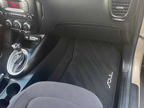 Used 2016 Kia Soul FWD image 21