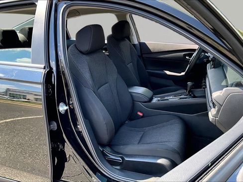 Used 2025 Honda Accord LX image 19