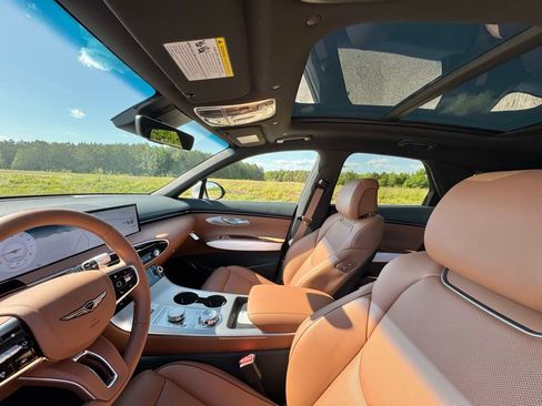 New 2026 Genesis GV70 2.5T Advanced AWD/4WD image 19