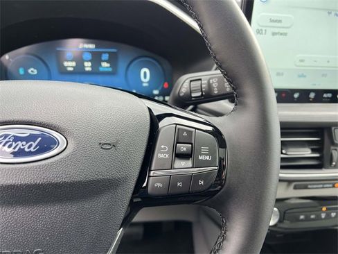 New 2026 Ford Escape SE w/ PHEV Premium Package image 17