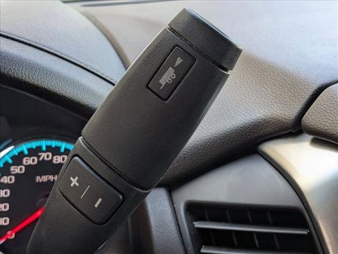 Used 2017 Chevrolet Suburban LT image 12