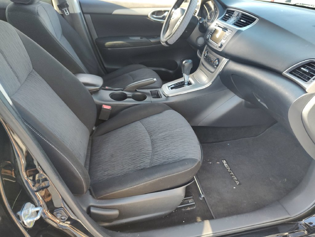 Used 2015 Nissan Sentra SV FWD image 30