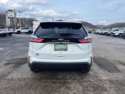Used 2019 Ford Edge SE w/ SE Fleet Driver's Package image 4