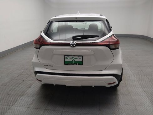 Used 2021 Nissan Kicks S image 7