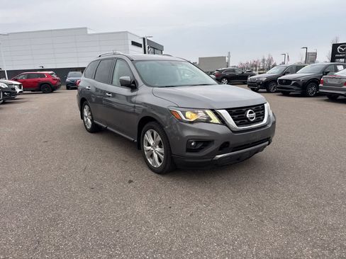Used 2018 Nissan Pathfinder SL w/ SL Premium Package image 3