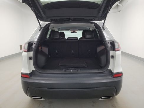 Used 2019 Jeep Cherokee Latitude Plus image 29