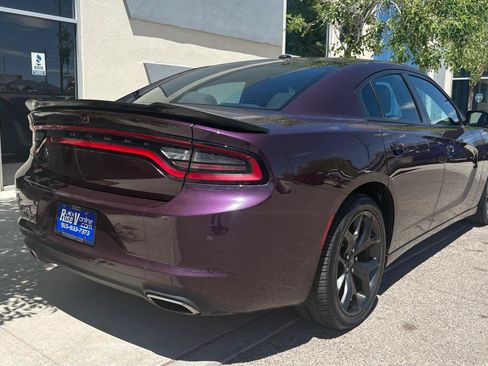 Used 2020 Dodge Charger SXT w/ Blacktop Package RWD image 4