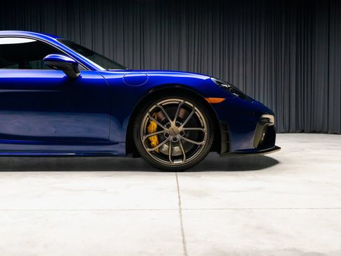 Used 2021 Porsche 718 Cayman GT4 RWD image 24