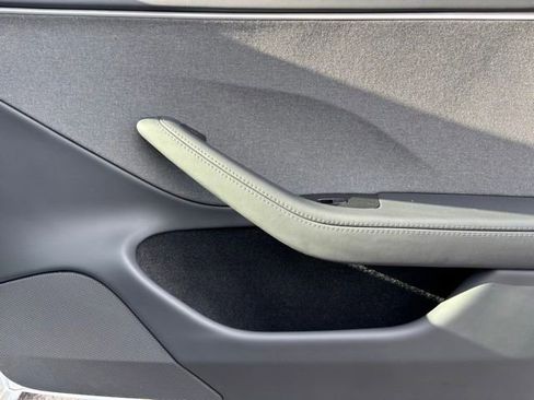 Used 2025 Tesla Model 3 Long Range image 23