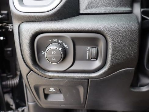 New 2026 RAM 1500 Express AWD/4WD image 11