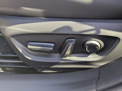 New 2026 Toyota Prius Plug-In Hybrid FWD image 19