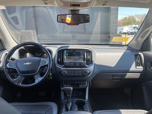 Used 2021 Chevrolet Colorado Z71 AWD/4WD image 17