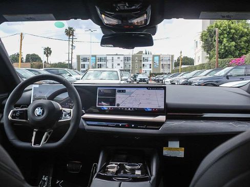 New 2026 BMW 530i w/ M Sport Package RWD image 12