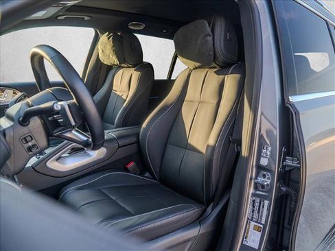 Used 2025 Mercedes-Benz GLS 450 4MATIC image 15