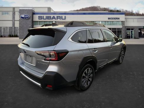 Used 2023 Subaru Outback Limited image 5