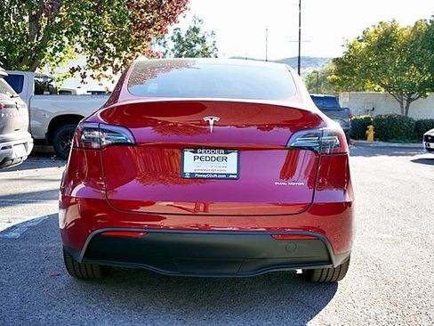 Used 2023 Tesla Model Y Long Range image 9