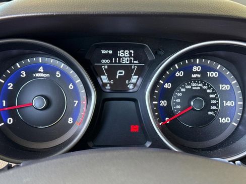 Used 2013 Hyundai Elantra GLS w/ Preferred Pkg FWD image 16