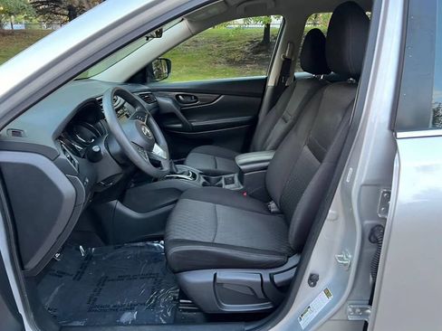 Used 2020 Nissan Rogue S image 10
