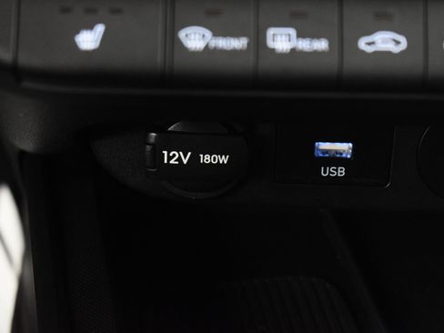 Used 2025 Hyundai Elantra SEL image 34