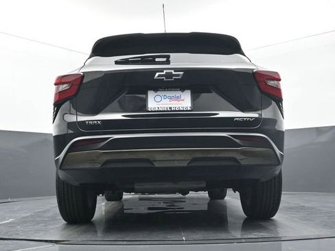 Used 2024 Chevrolet Trax ACTIV w/ Driver Confidence Package image 10