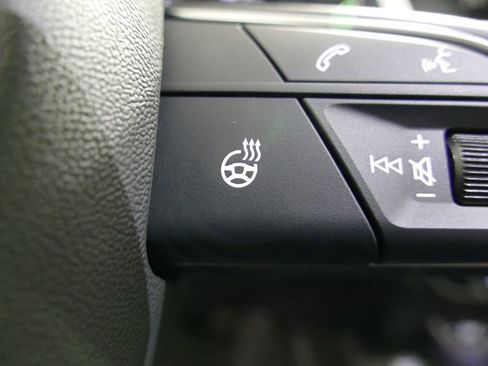 Certified 2025 Audi Q5 2.0T Premium AWD/4WD image 16