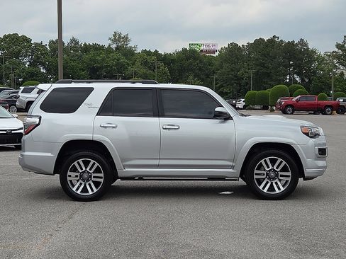 Used 2022 Toyota 4Runner TRD Sport AWD/4WD image 6