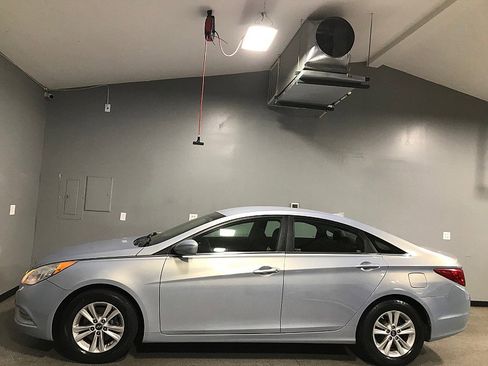 Used 2013 Hyundai Sonata GLS w/ Popular Equipment Pkg FWD image 6