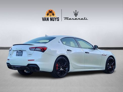Used 2023 Maserati Ghibli Trofeo image 3