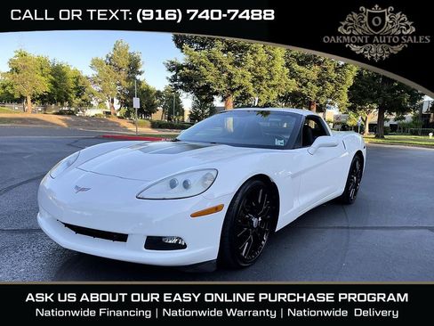 Used 2011 Chevrolet Corvette Coupe w/ 1LT RWD image 3