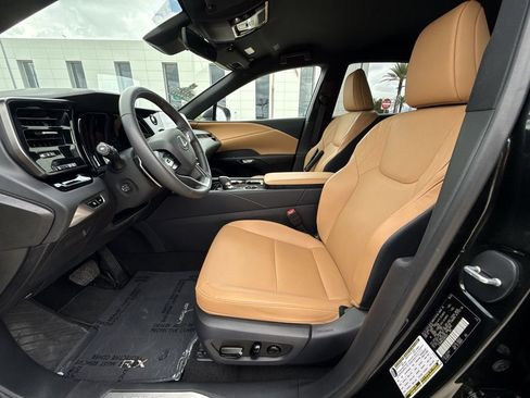 Used 2025 Lexus RX 350 FWD w/ Technology Package image 30