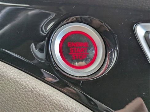 Used 2017 Honda Pilot Elite image 37