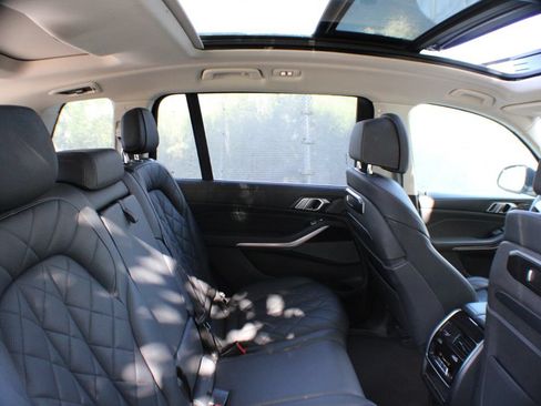 Used 2025 BMW X7 xDrive40i AWD/4WD image 24
