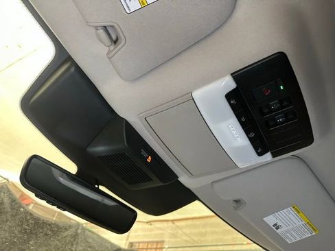 New 2026 Nissan Pathfinder Platinum AWD/4WD image 30