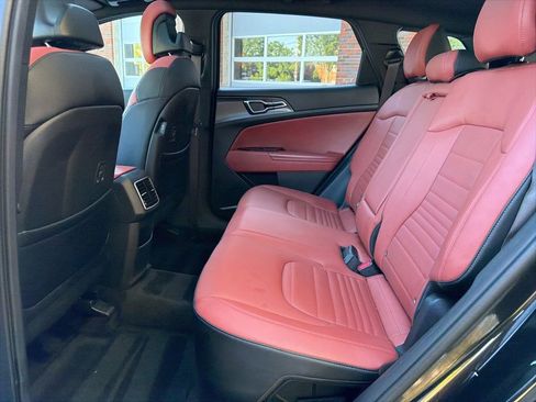 Certified 2025 Kia Sportage SX Prestige AWD/4WD image 24