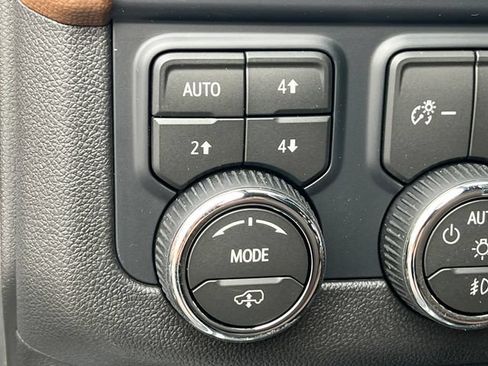New 2026 Chevrolet Tahoe High Country AWD/4WD image 21