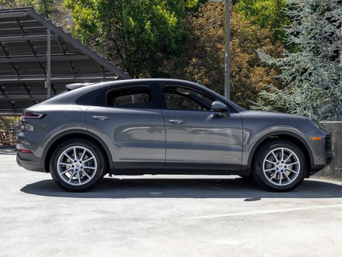 Certified 2026 Porsche Cayenne Coupe AWD/4WD image 12