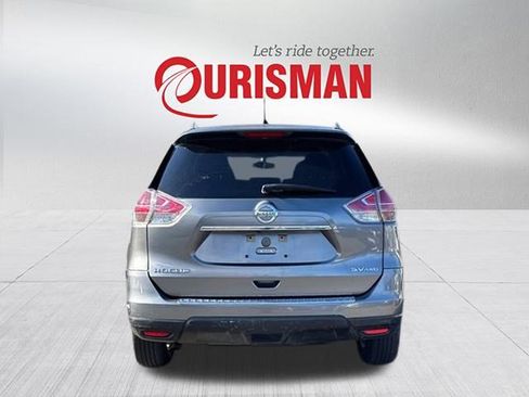 Used 2015 Nissan Rogue SV image 3