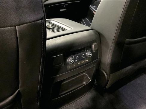 Used 2019 Chevrolet Tahoe Premier AWD/4WD image 36