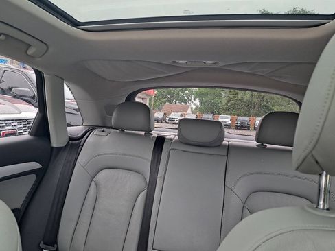 Used 2017 Audi Q3 2.0T Premium FWD image 4