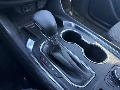 Used 2023 Chevrolet Traverse LT image 16