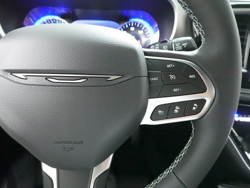 New 2027 Chrysler Pacifica Select FWD image 12