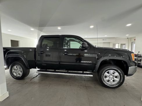 Used 2012 GMC Sierra 1500 SLT w/ Suspension Package, Off-Road AWD/4WD image 7