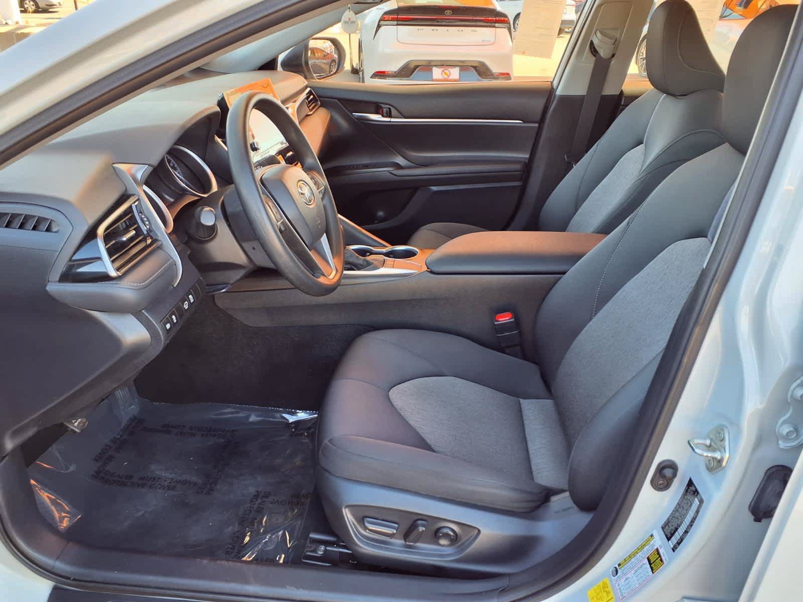 Used 2022 Toyota Camry LE FWD image 15