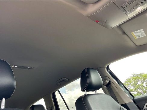 Used 2021 Volkswagen Atlas SE image 27