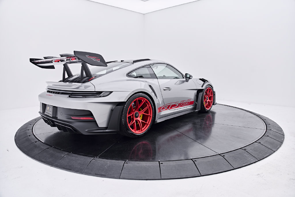 Used 2025 Porsche 911 GT3 RS w/ Weissach Package RWD image 18