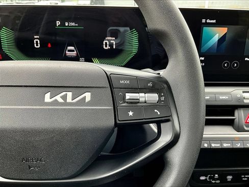 Used 2025 Kia K4 FWD image 15