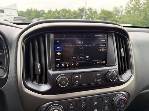 Used 2021 Chevrolet Colorado Z71 w/ Z71 Midnight Edition AWD/4WD image 13