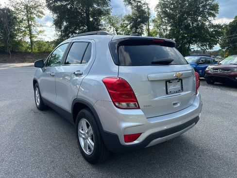 Used 2019 Chevrolet Trax LT w/ LT Convenience Package FWD image 5