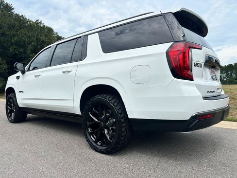 Used 2024 GMC Yukon XL AT4 w/ Technology Package AWD/4WD image 7