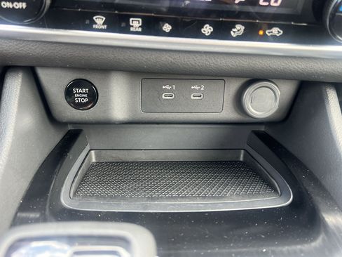 Certified 2025 Nissan Rogue SV AWD/4WD image 8